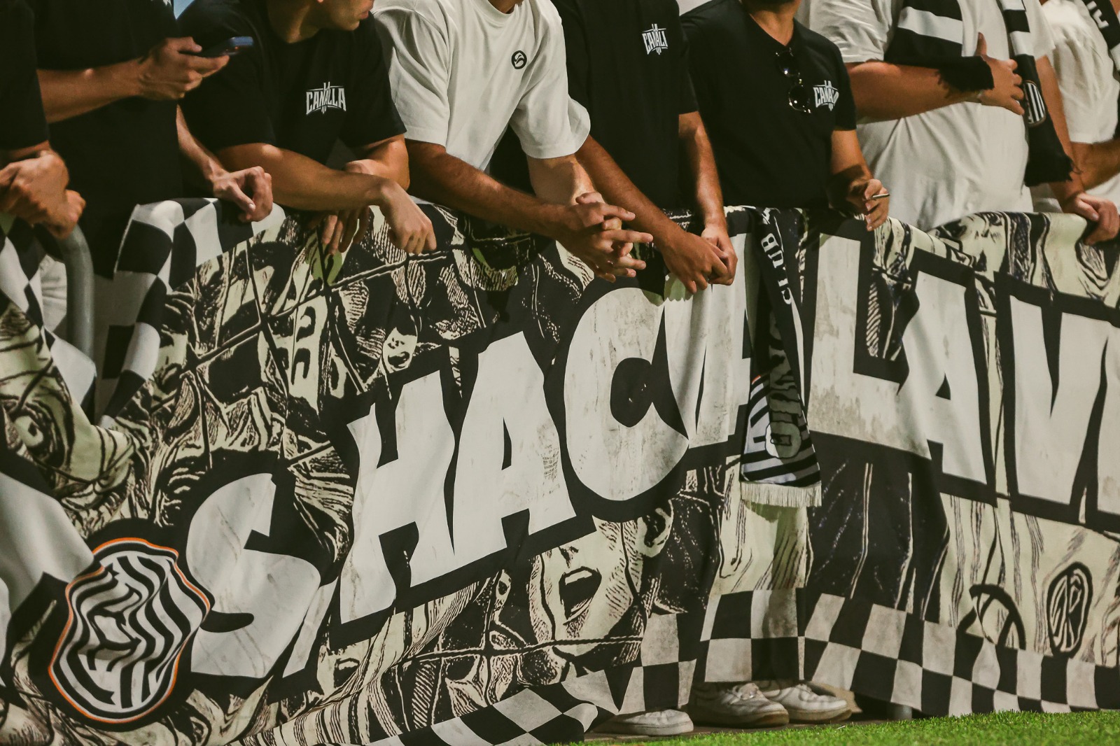 Pancarta del Fondo Sur en el estadio